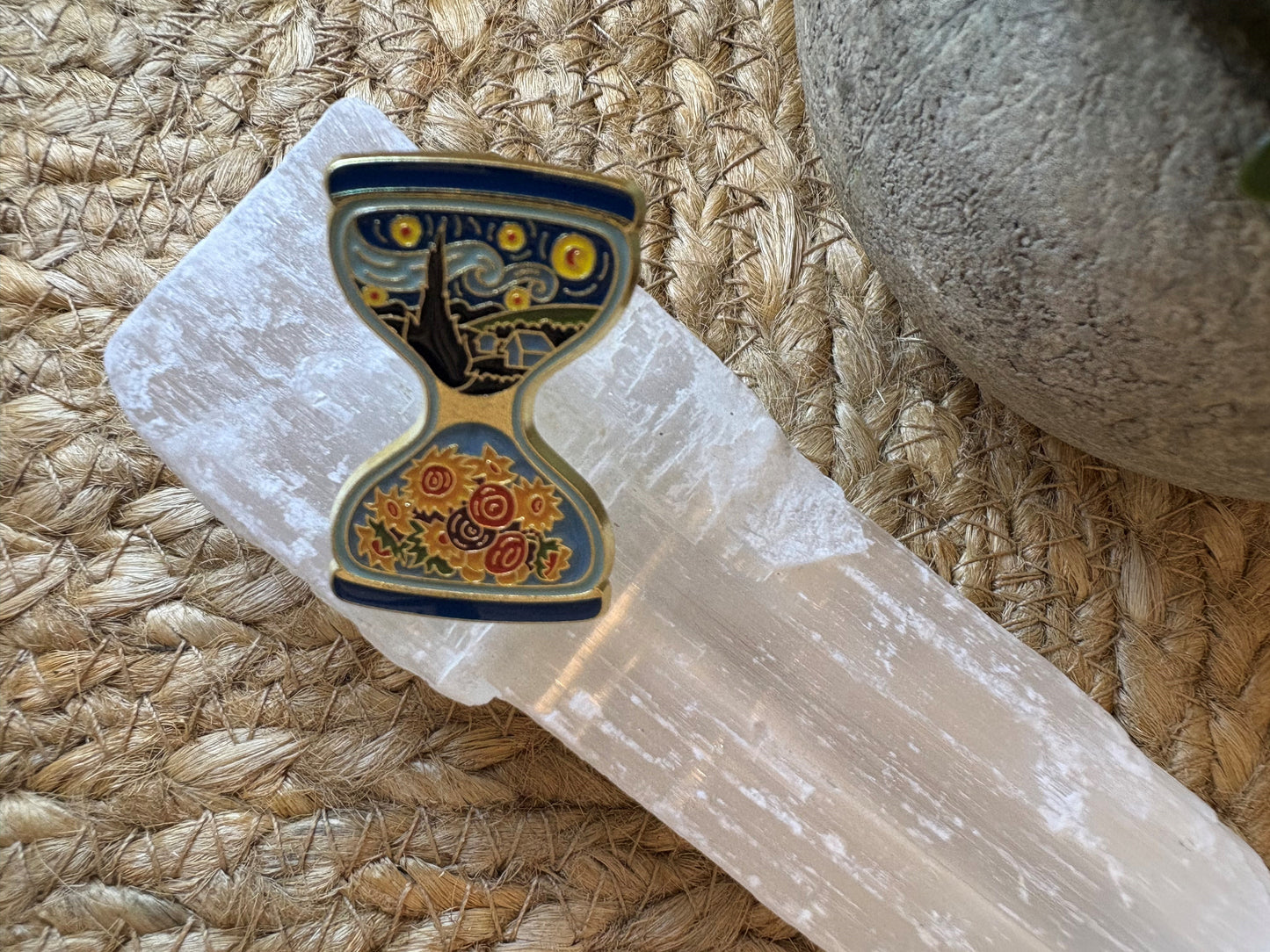 Pin - Van Gogh Themed - Hourglass