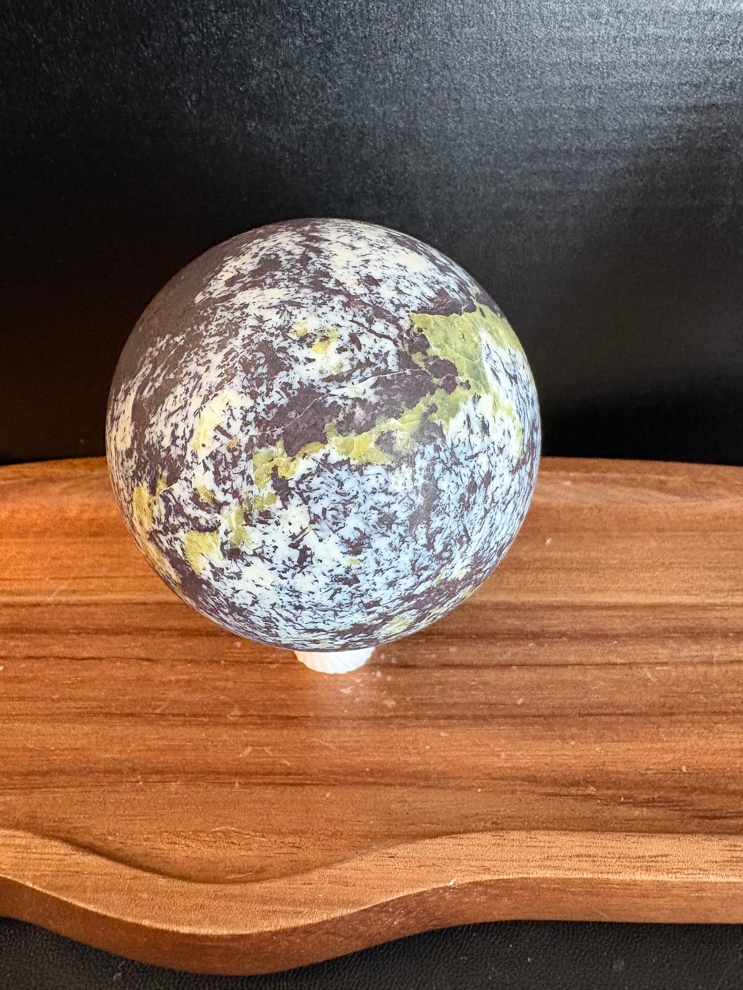 Que Sera Stone Sphere – 360 g 🌌✨