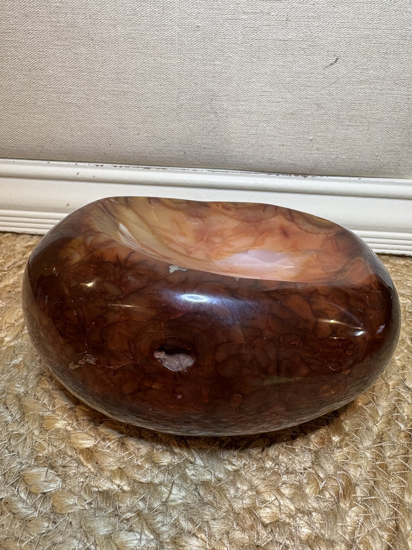 Carnelian Bowl (1352 grams)