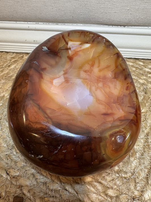 Carnelian Bowl (1352 grams)