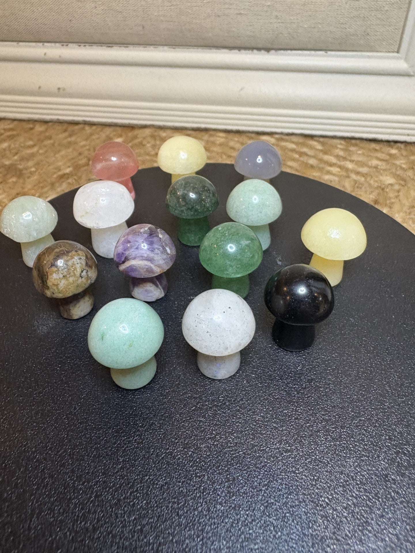 Mini Mushroom Carvings .75" (one random mushroom)